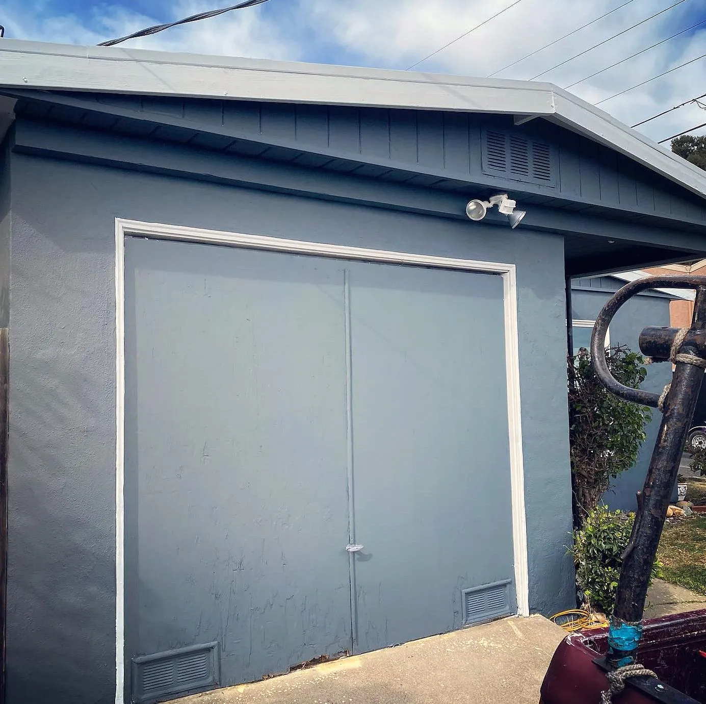 Garage door service in Warrensville Heights, Ohio